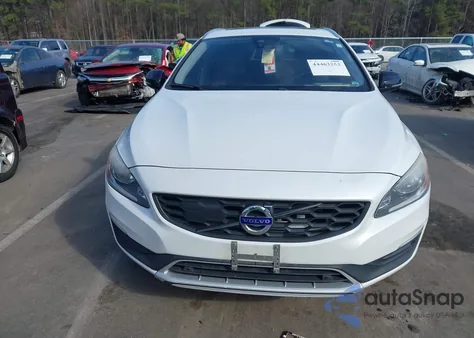 2018 Volvo V60 Cross Country T5 z USA, uszkodzony, nr VIN YV440MWK7J2054691